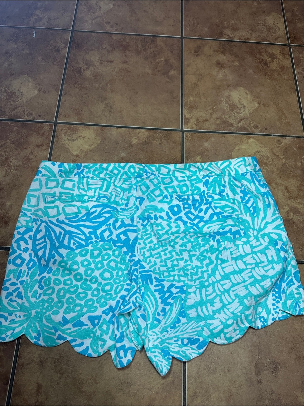 Lily Pulitzer Buttercup Seaside Aqua Home Slice Short - 16 - Picture 2 of 5